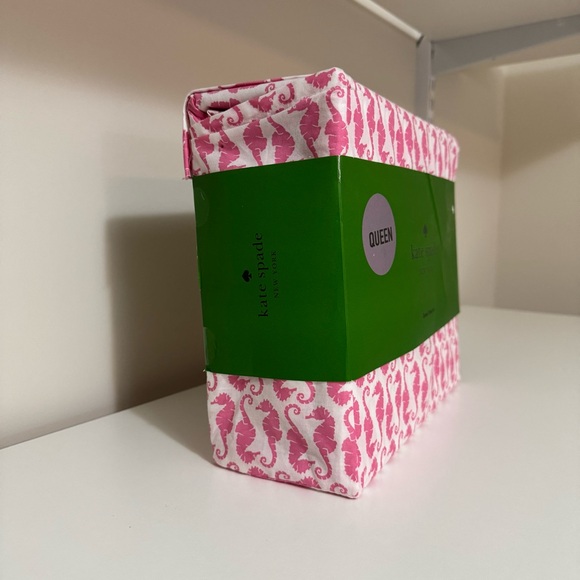 Kate Spade Pink Seahorse Queen Sheet Set NEW - Picture 4 of 4